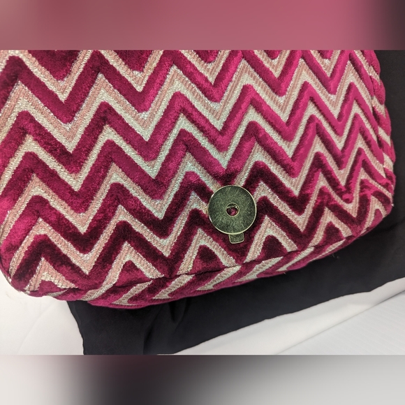 Giorgio Armani Tote - Picture 6 of 10